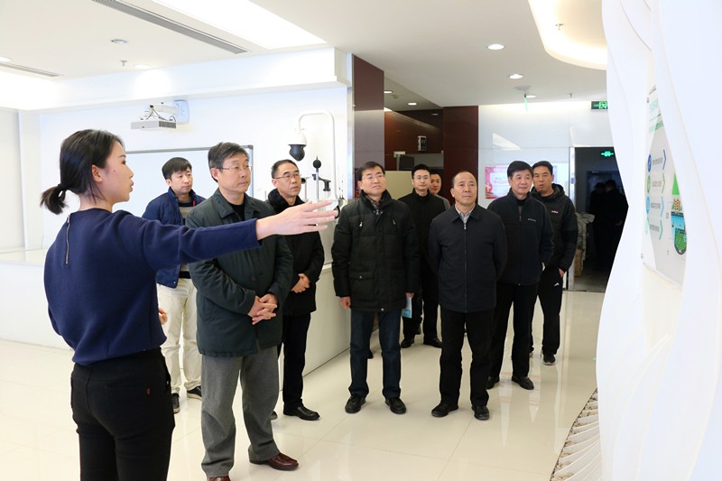 省人大常委会委员、环资工委主任李三原到陕西J9集团集团调研座谈