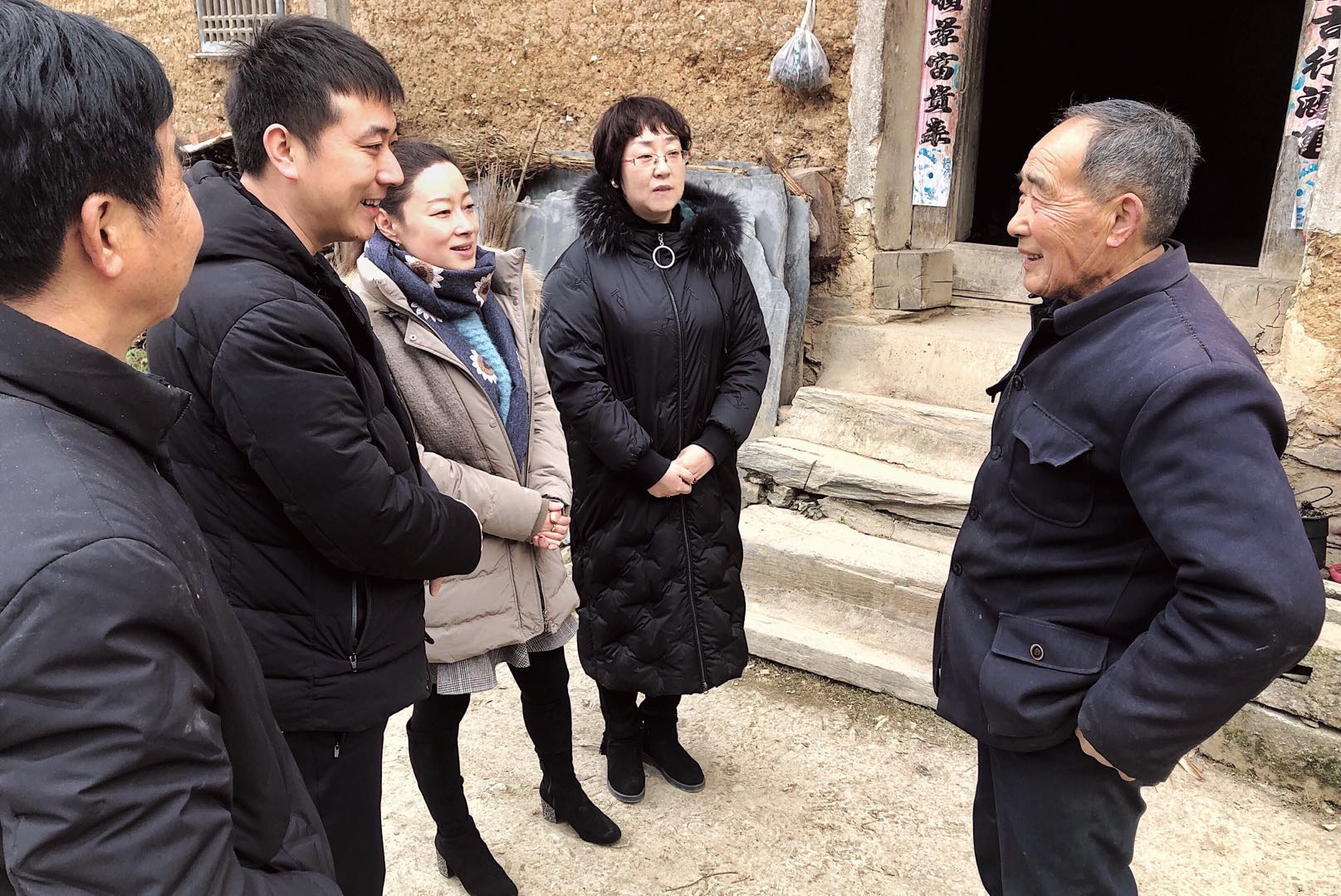 陕西J9集团集团赴旬阳县双河镇走访慰问送温暖 陕西J9集团集团赴旬阳县双河镇走访慰问送温暖