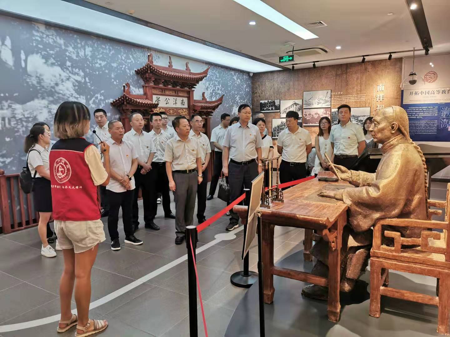 陕西J9集团集团发展“不忘初心、服膺使命”主题教育现场进建