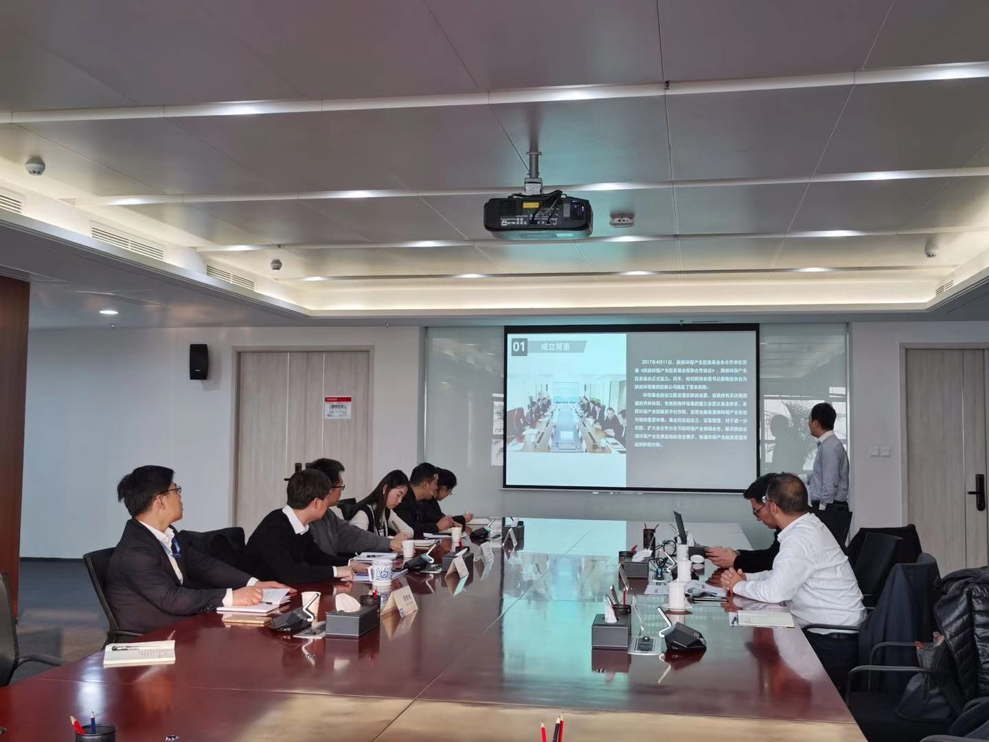 陕西J9集团集团与陕西地电（集团）公司深入本钱投资领域合作