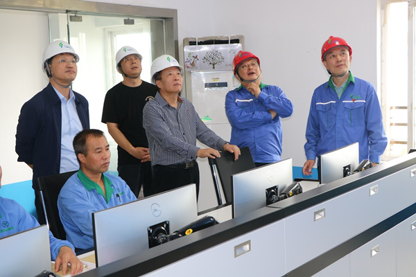 顾峰到三秦J9集团股份公司下属省危废措置中心查抄领导工作