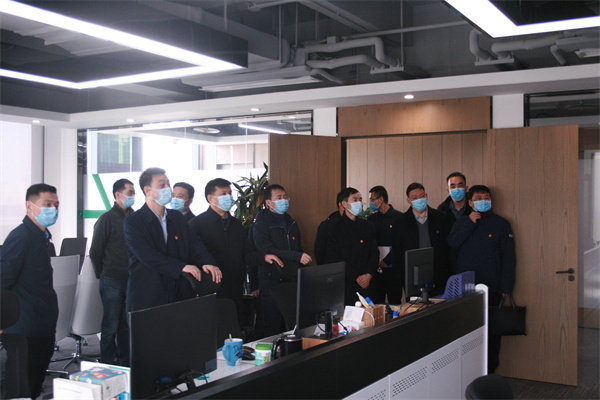 省国资委党委委员、驻委纪检监察组组长贺向东到秦创原陕西J9集团集团创新中心调研 省国资委党委委员、驻委纪检监察组组长贺向东到秦创原陕西J9集团集团创新中心调研