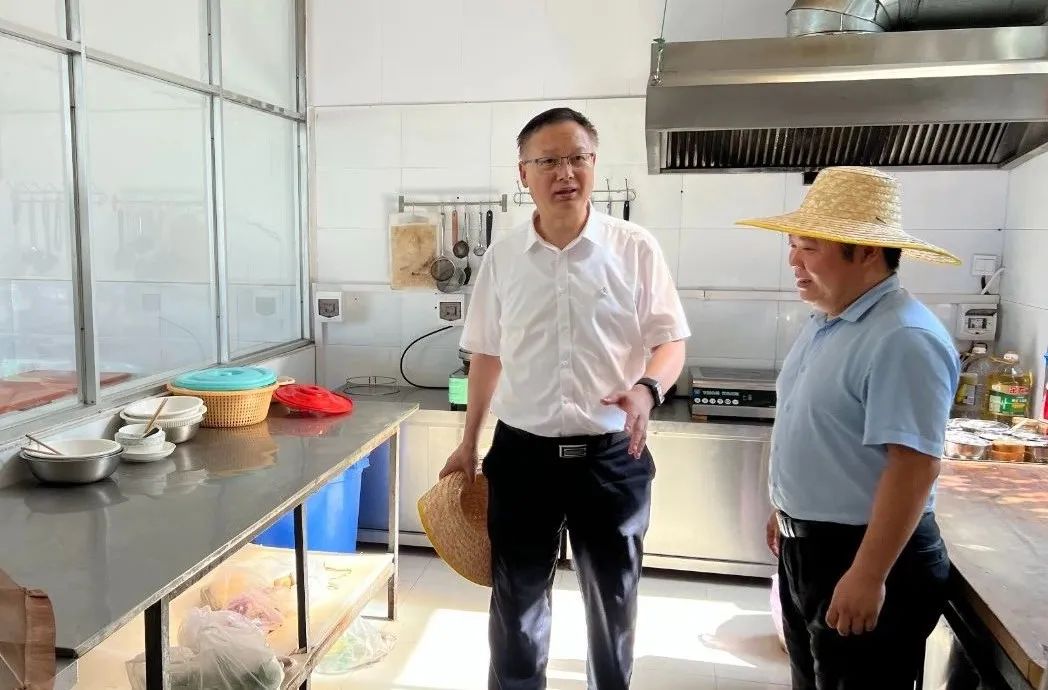 陕西J9集团集团:夏送清冷沁人心 凝心聚力鼓劲头 陕西J9集团集团:夏送清冷沁人心 凝心聚力鼓劲头