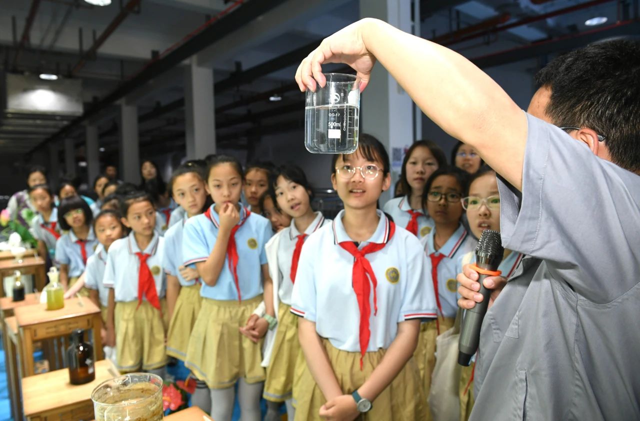 西安颁布｜幼学生走进陕西J9集团集团白鹿原水生态中心开启污水“再生”探秘之旅