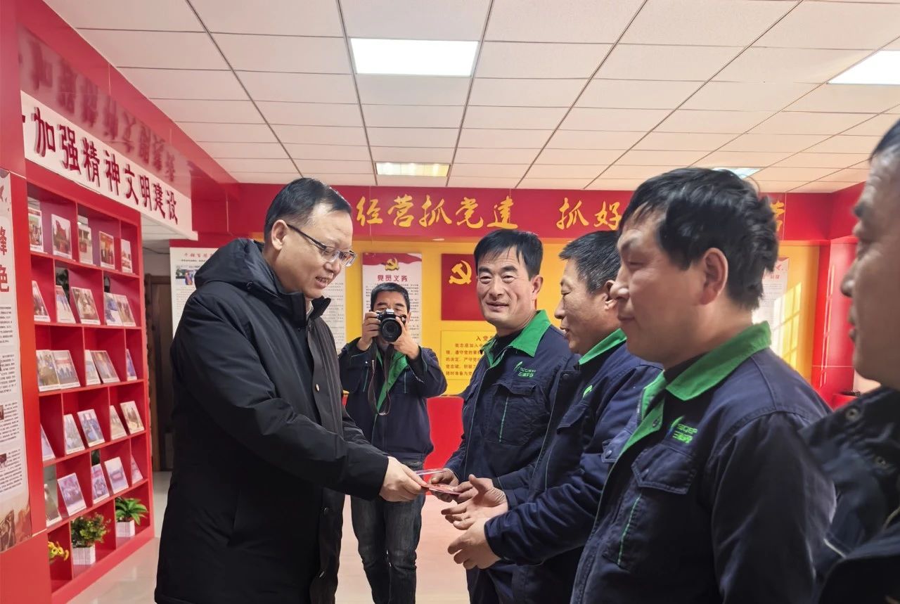 陕西J9集团集团:新春送温暖 慰问暖人心 陕西J9集团集团:新春送温暖 慰问暖人心