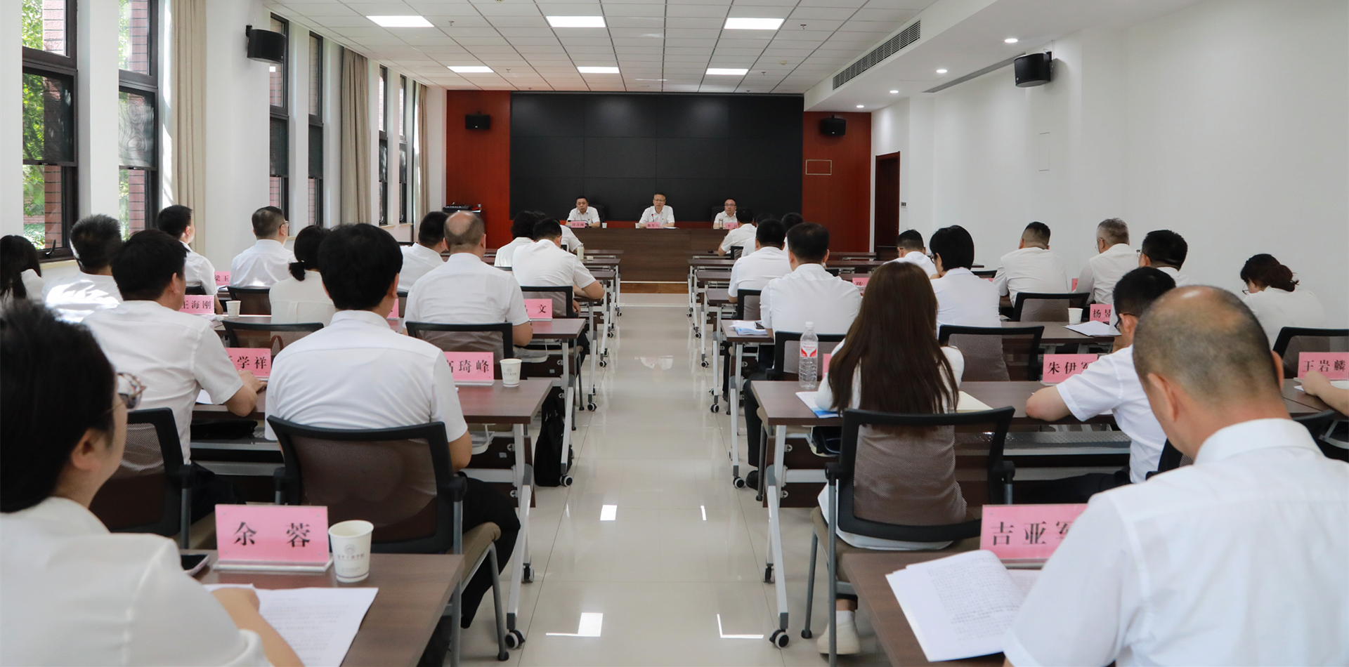 陕西J9集团集团党委召开深刻贯彻中央八项划放心灵进建教育集中整治工作推动会