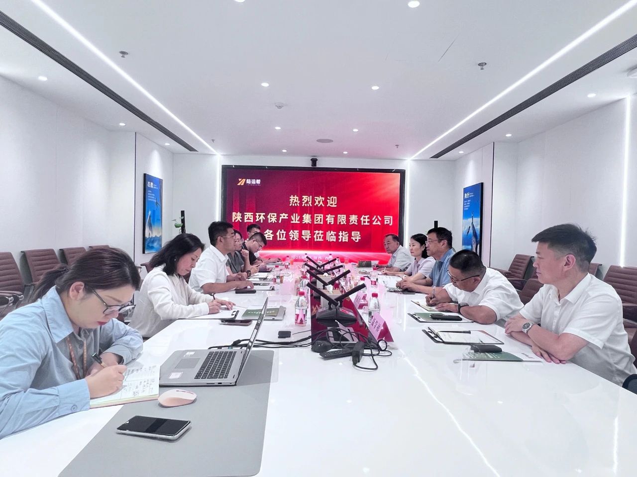 陕西J9集团集团与陆运助公司座谈互换